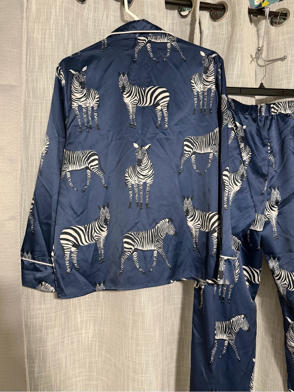 Sheshow Zebra Pajamas Size M Excellent Used Condition - Picture 2 of 7